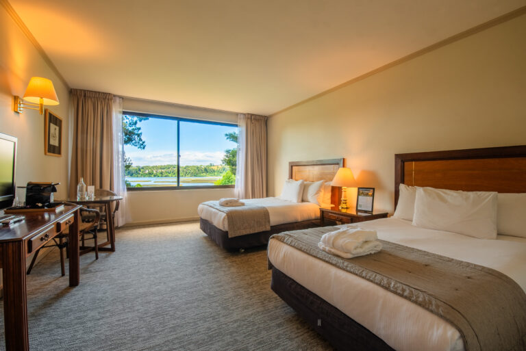 Hotel Puerta del Sur habitaciones con vista a los humedales